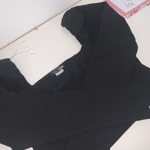 Black Top - Picture 4 of 5